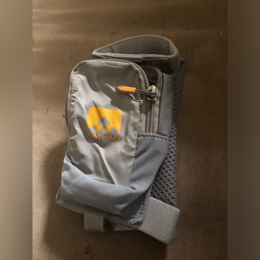Nathan Bike Frame or Waterbottle Bag - 944 $12 or 🎉